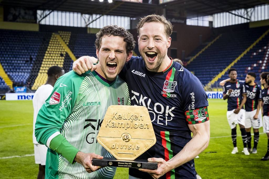 他在任何球 他在任何球