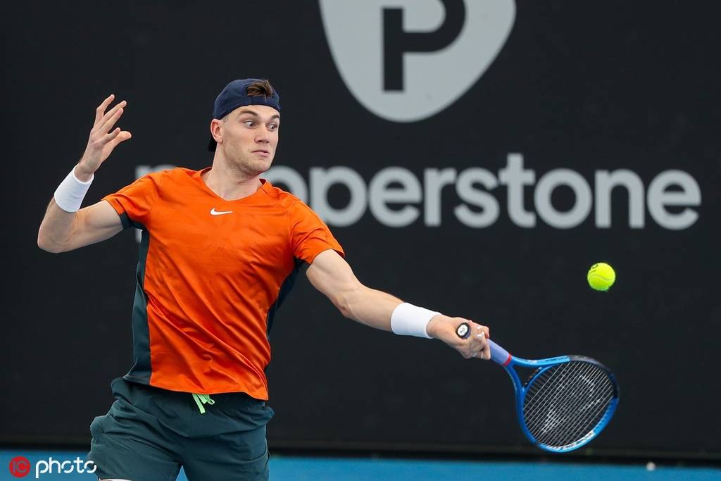 他在参加高 他在参加高