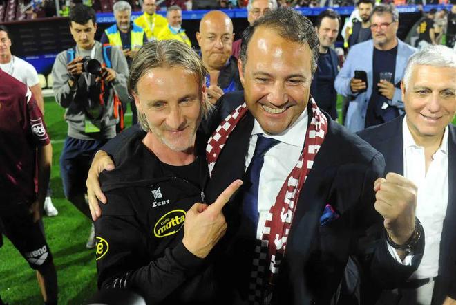 坚持信念的 坚持信念的