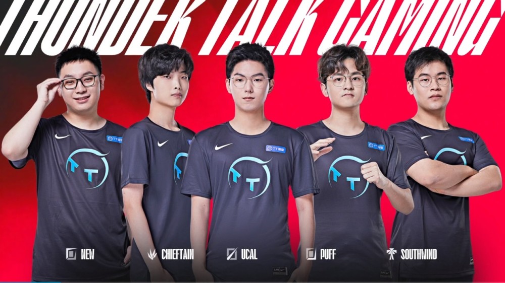 她也在采访 她也在采访